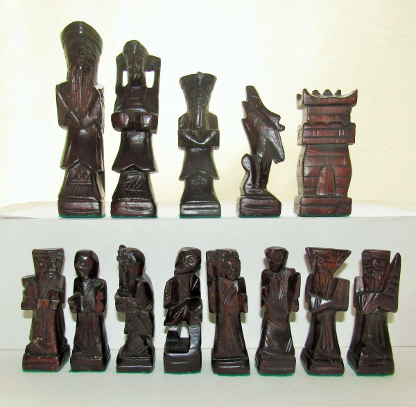 Geschnitzte Schachfiguren Indonesia